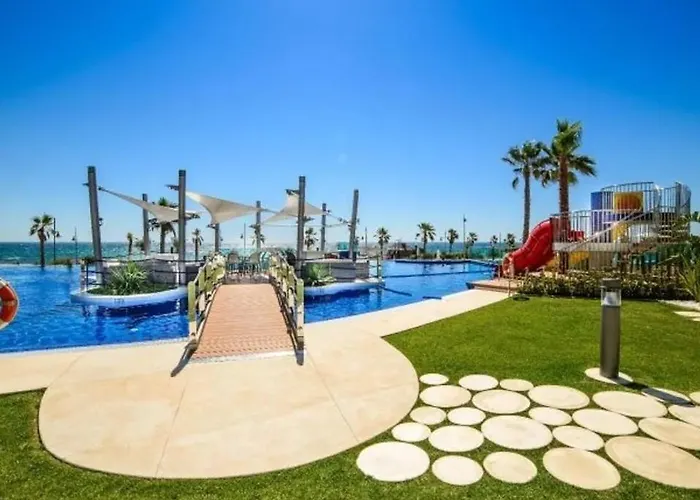 Deluxe Clara Sea Senses *